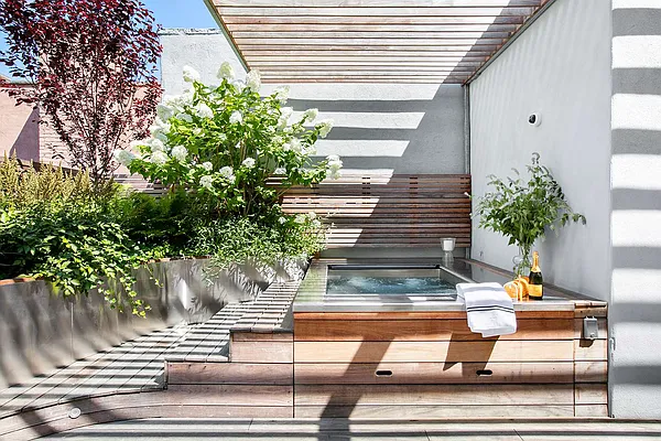 Rented by Compass | media 57