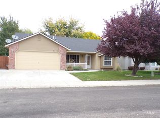 4228 E Stonebridge Dr, Meridian, ID 83642
