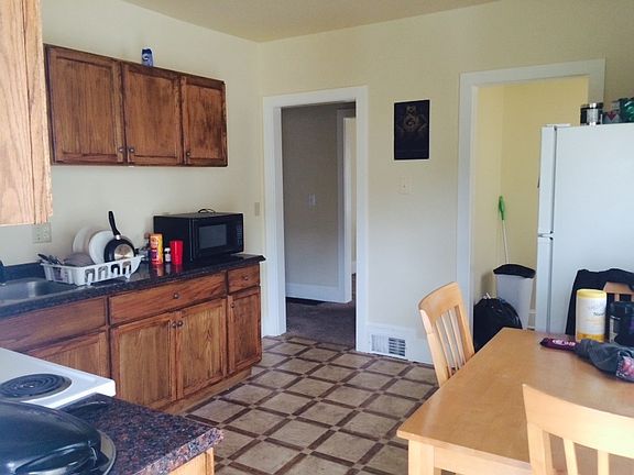 4th image of 309 W 38th St #309