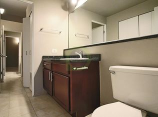 1447 N Wells St #406, Chicago, IL 60610