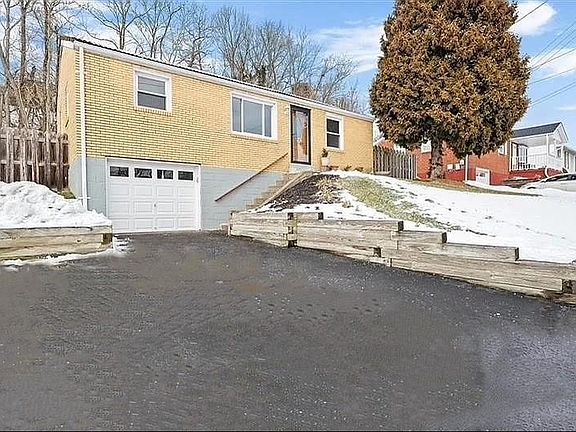 2nd image of 407 Sandy Dr