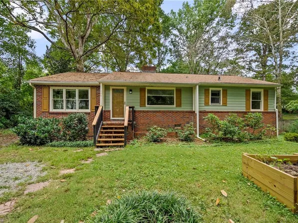 406 Wake Dr, Winston Salem, NC 27106