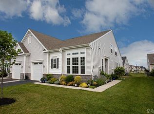 88 Starlight Dr, Monroe Township, NJ 08831