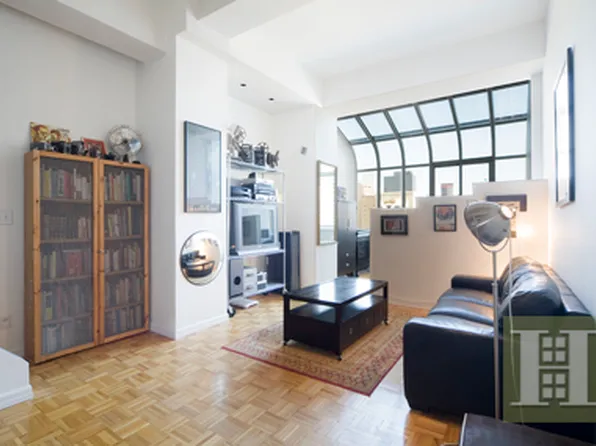 310 East 46th Street image 1 of 7