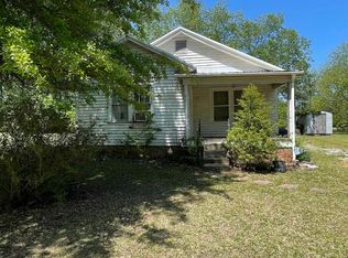 124 Massey St, Adamsville, TN 38310