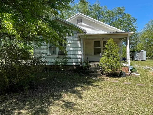 124 Massey St, Adamsville, TN 38310