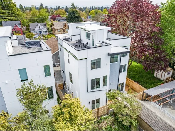 7717 D Mary Ave NW #D, Seattle, WA 98117