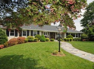 7219 Regent Dr, Alexandria, VA 22307