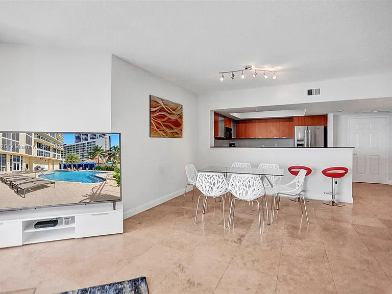 16699 Collins Ave #3105 — Photo 16