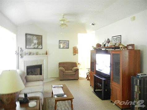 Great Rm Fireplace