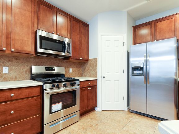 5th image of 1945 Creek Crest Way