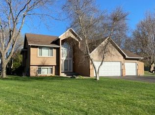 8164 Peony Ln N, Maple Grove, MN 55311