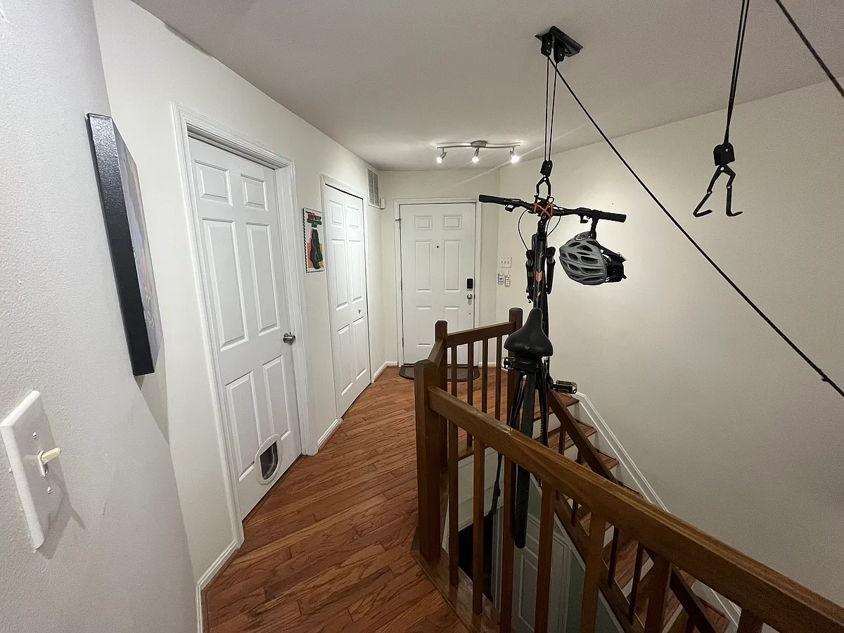 Building Photo - 8 Deer Run Ct #A
