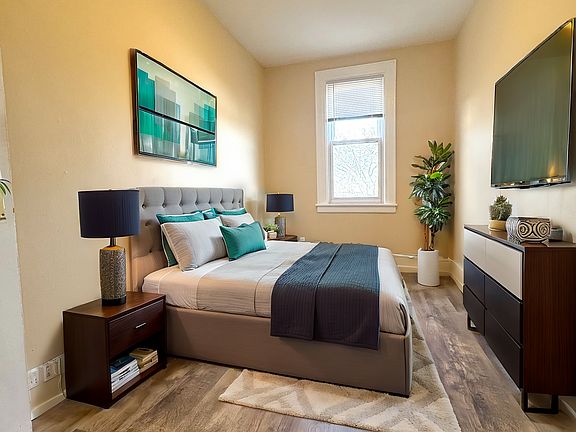 4th image of 19-52 Hazen St #2