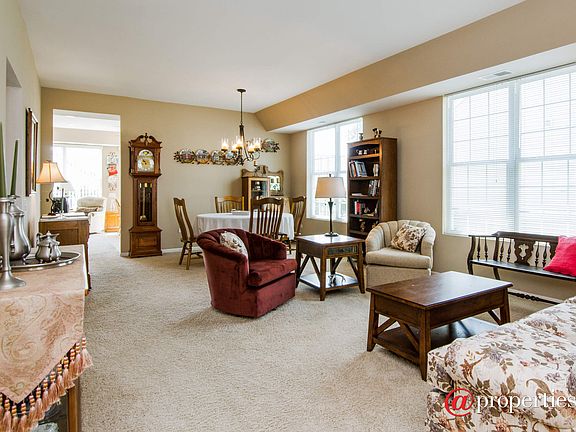 Living Room / Dining Room