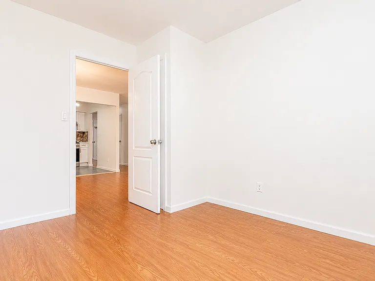 37-42 62nd St #2 — Photo 4