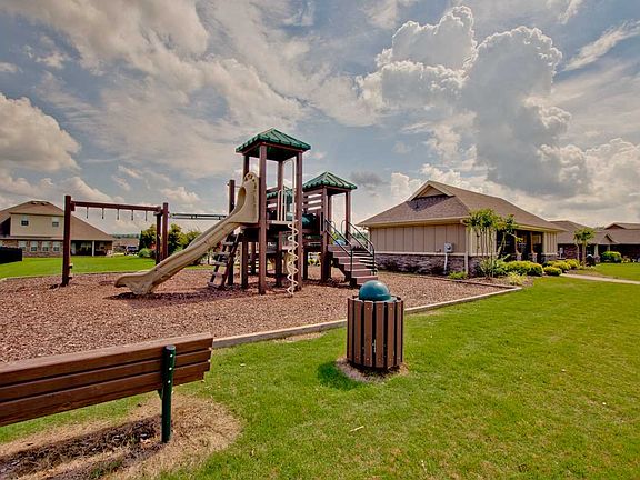 4th image of 112 Meadow Land Dr