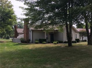 82 Stone Ridge Blvd, Hermitage, PA 16148