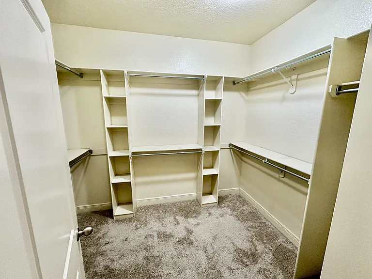 6613 W Valley View Rd — Photo 22