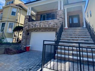 80 W 31st St #A, Bayonne, NJ 07002