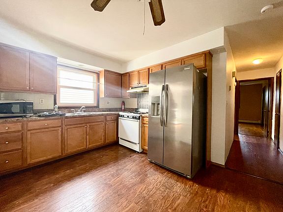 3rd image of 11 Walcott Ave Floor 1