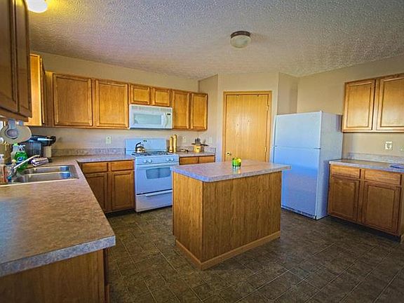 2nd image of 4692 Kenross Dr