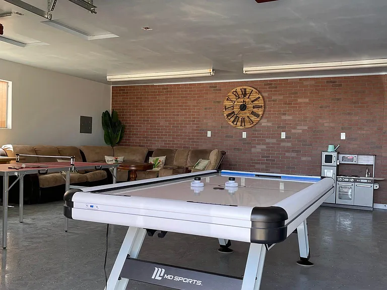 Entertainment room