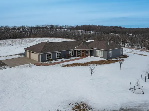 55589 270th Ave, Pine Island, MN 55963