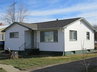 105 7th St, Circle, MT 59215