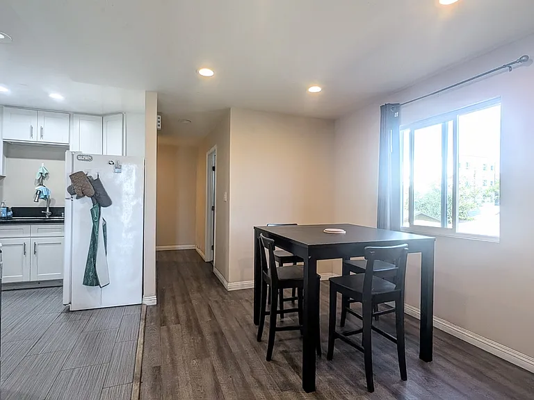 1299 W 37th Dr #3 — Photo 5