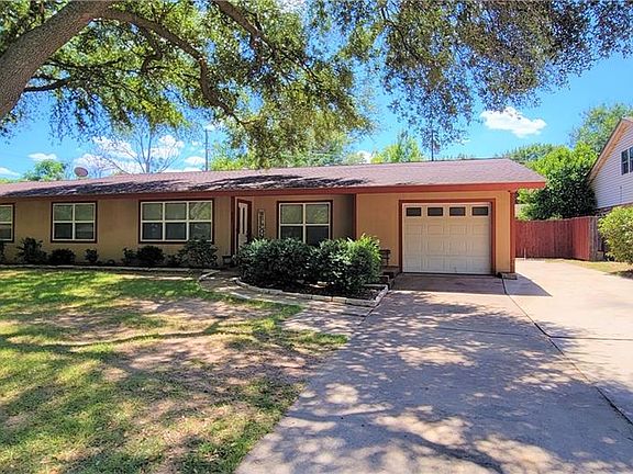 3rd image of 403 San Jacinto Dr #403