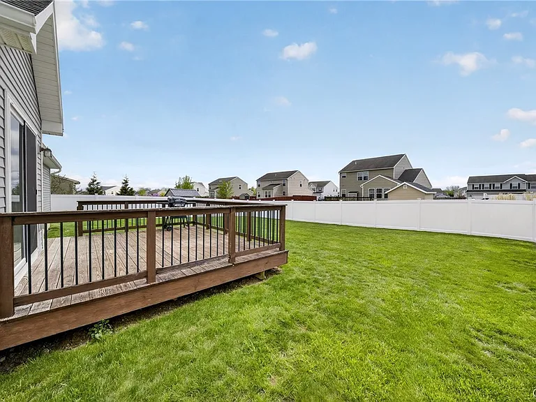 5472 Alfreton Dr — Photo 4