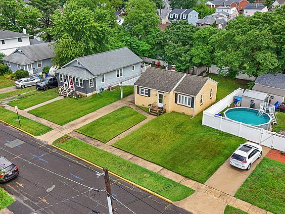 4th image of 338 Liberty Ave