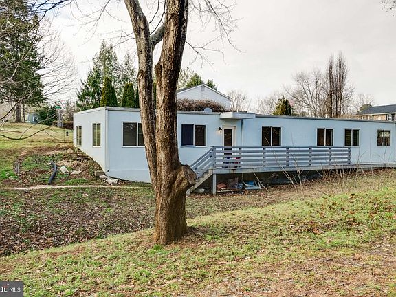 3rd image of 6396 Lancaster Dr