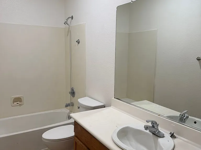 8313 Dandelion Dr — Photo 5