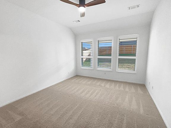 4th image of 17708 Zinfandel Dr