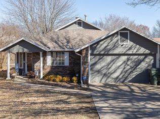 1432 E Amber Dr, Fayetteville, AR 72703