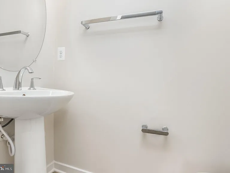 44514 Wolfhound Sq — Photo 23
