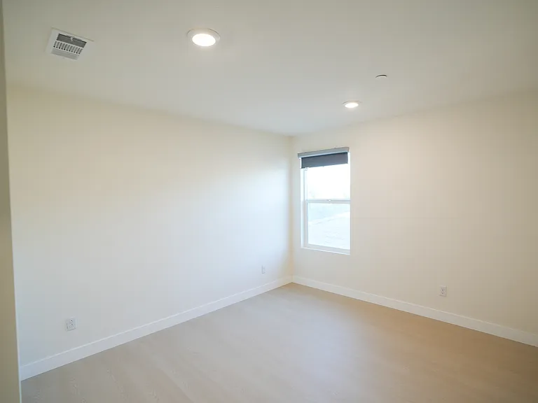 2nd Floor bedroom #1