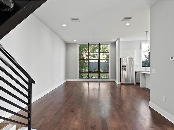 5th image of 1810 Mondrian Cir