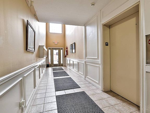 3rd image of 4506 Clearwater Pl Unit 4