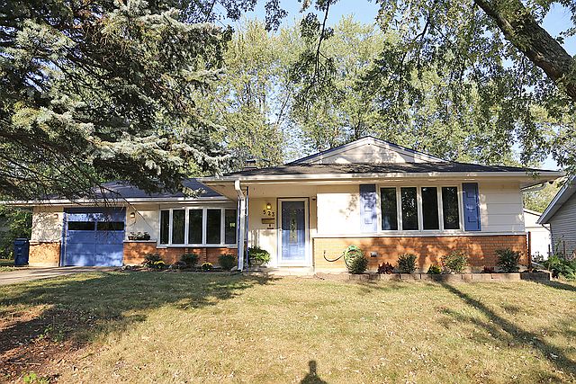 1st image of 523 Brockton Ln