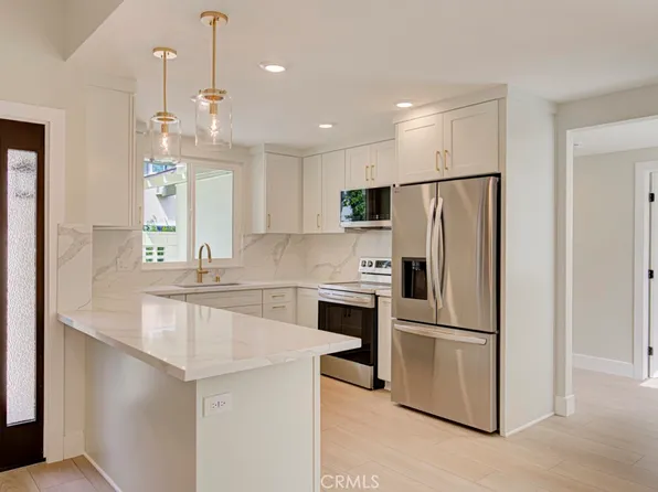 47 Calle Aragon Unit D, Laguna Woods, CA 92637