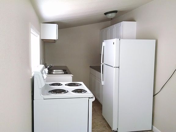 3rd image of 6038 Bagley Ave APT 9
