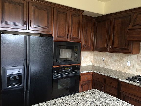 3rd image of 4517 Shorepointe Way