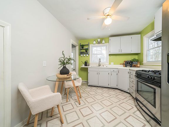 3rd image of 3504 Huron Ave