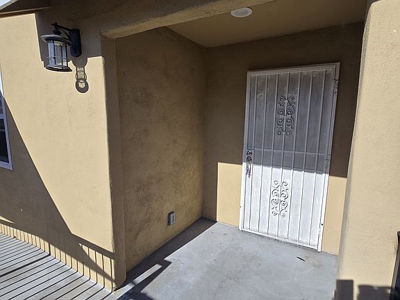 5th image of 4561 Adenmoor Ave #1