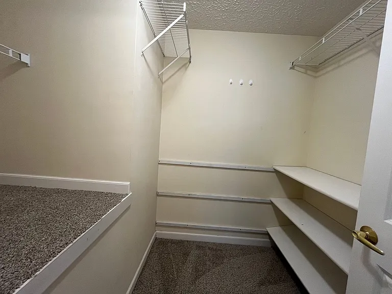 435 Vanderbuilt St — Photo 24