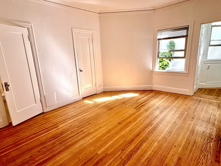 118 Athol Ave #103 — Photo 5