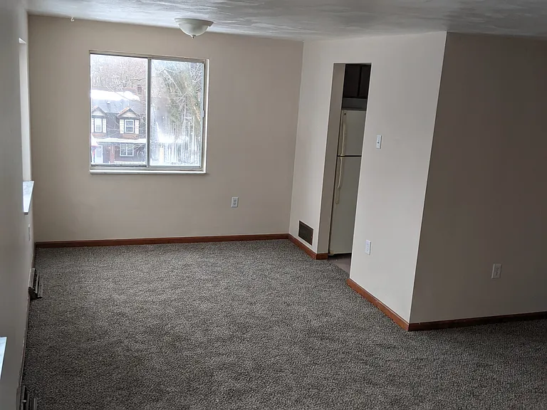 257 Ormsby Ave #B — Photo 2